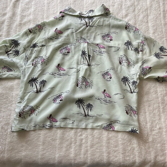 short sleeve button up - Picture 3 of 3